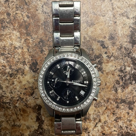 Women’s Fossil Watch - Picture 2 of 4